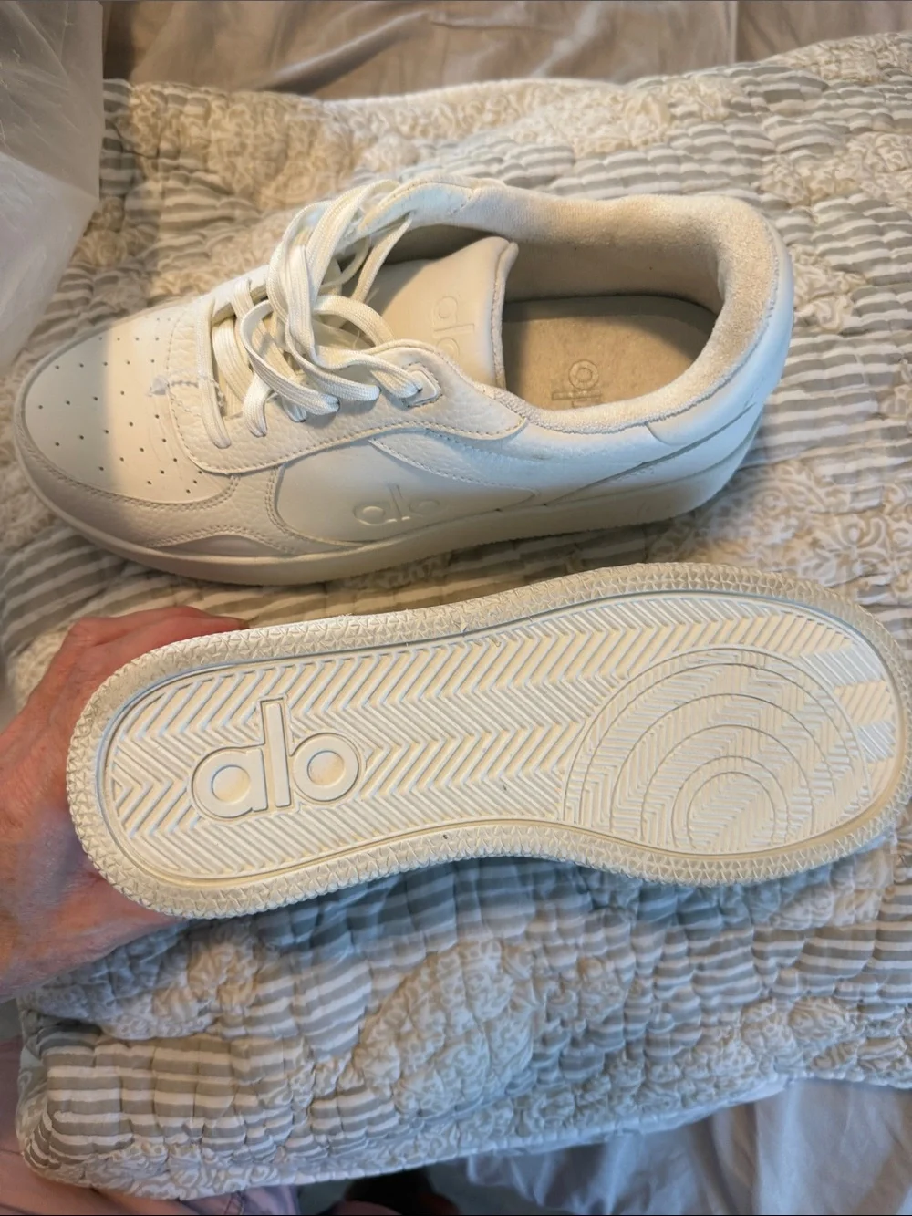 ALO Yoga Women’s White Leather Sneakers